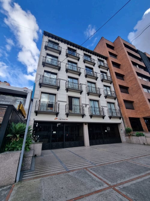 Bogota Inn Lago Chico Front